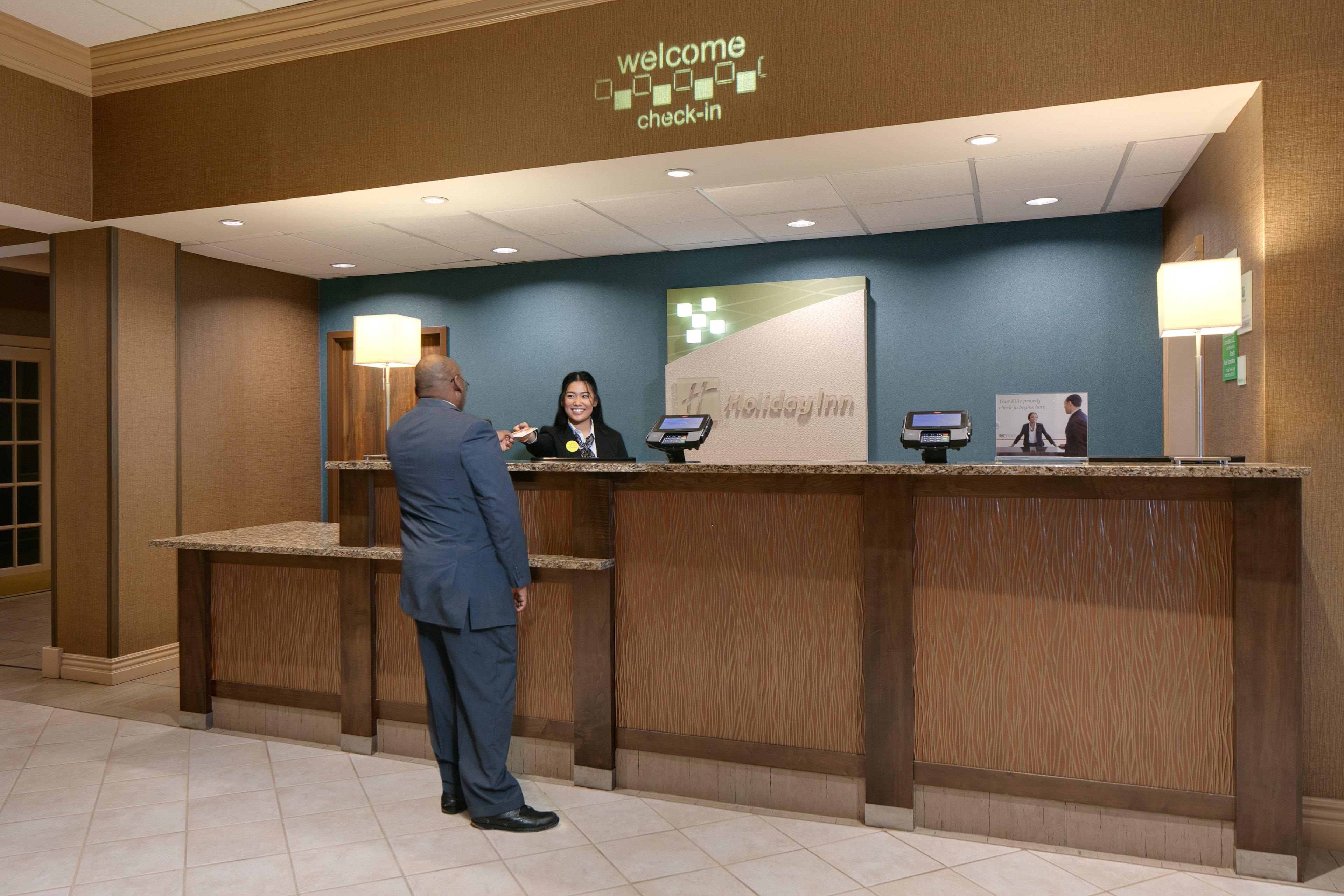 Holiday Inn Hotel & Suites Overland Park-West By Ihg Exterior foto