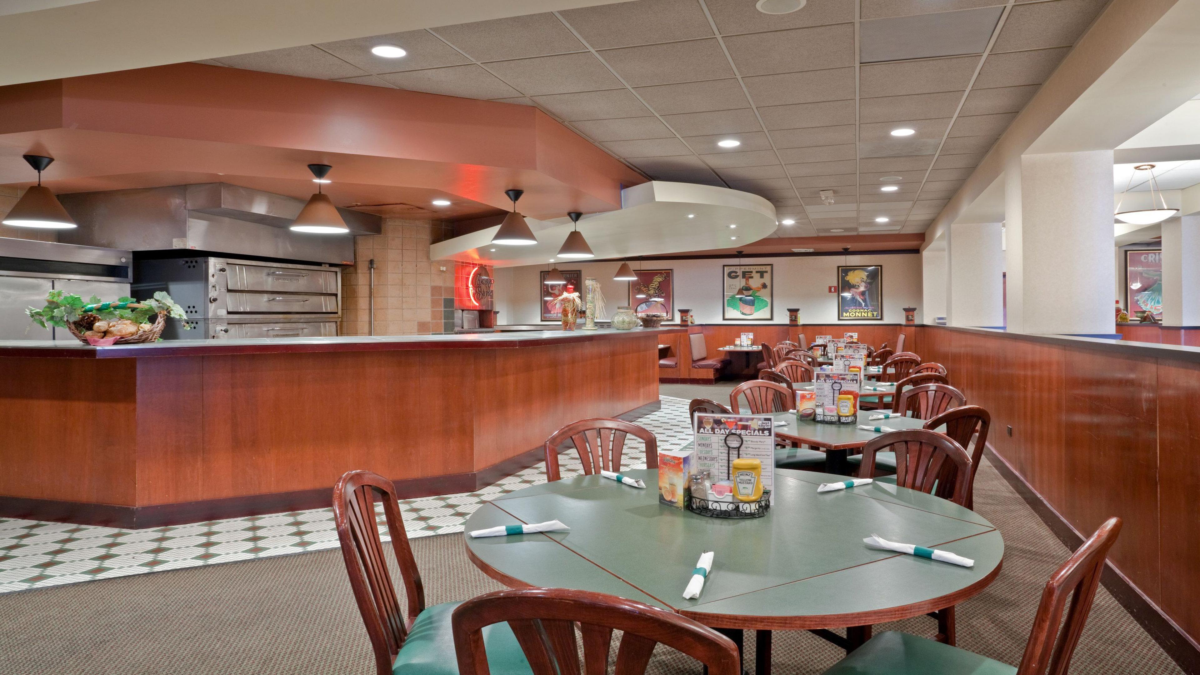 Holiday Inn Hotel & Suites Overland Park-West By Ihg Exterior foto