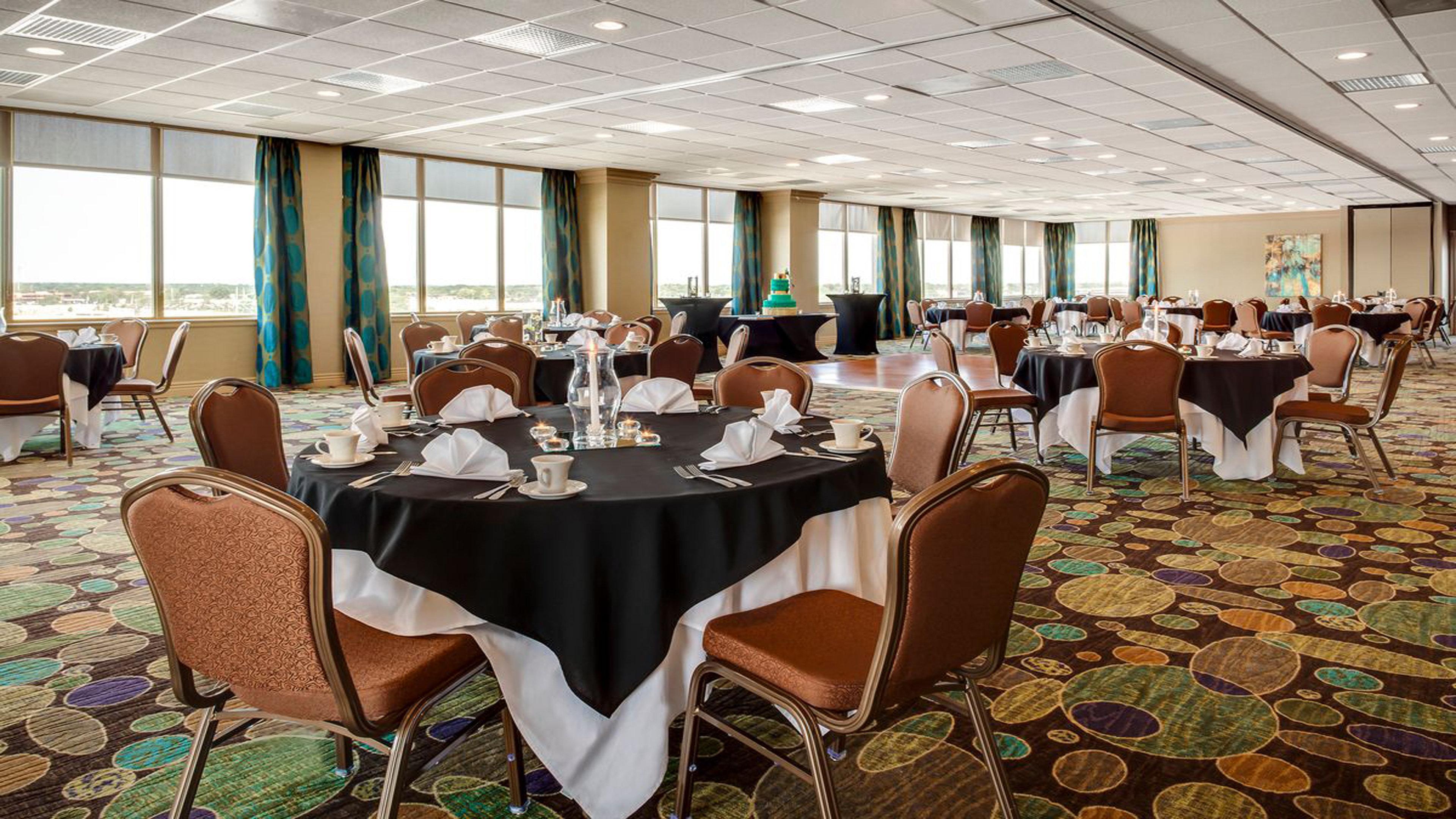 Holiday Inn Hotel & Suites Overland Park-West By Ihg Exterior foto