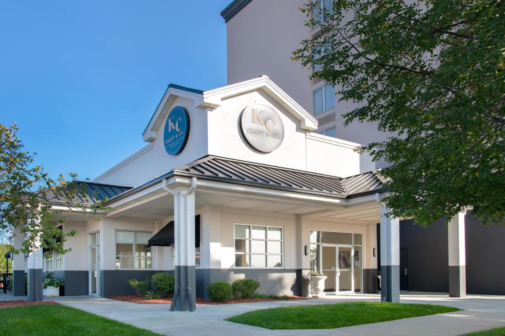 Holiday Inn Hotel & Suites Overland Park-West By Ihg Exterior foto